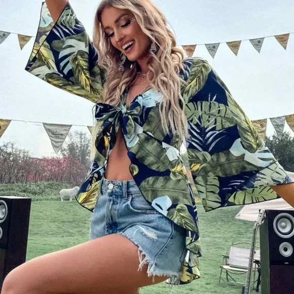 Boho Tropical Print Knot Front Blouse Top - Picture 4 of 5